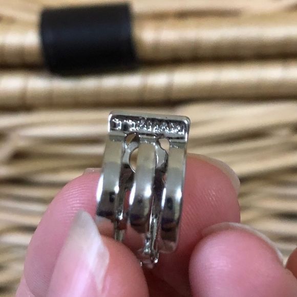 T Tahari Silver Tone Clip On Earrings - Picture 3 of 4